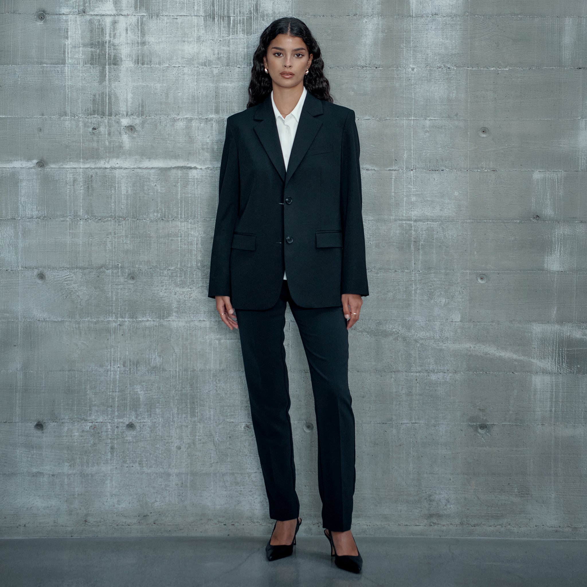 Height: 172 cm | Colour: Dark Grey | Size: S / Height: 5'8" | Colour: Dark Grey | Size: S