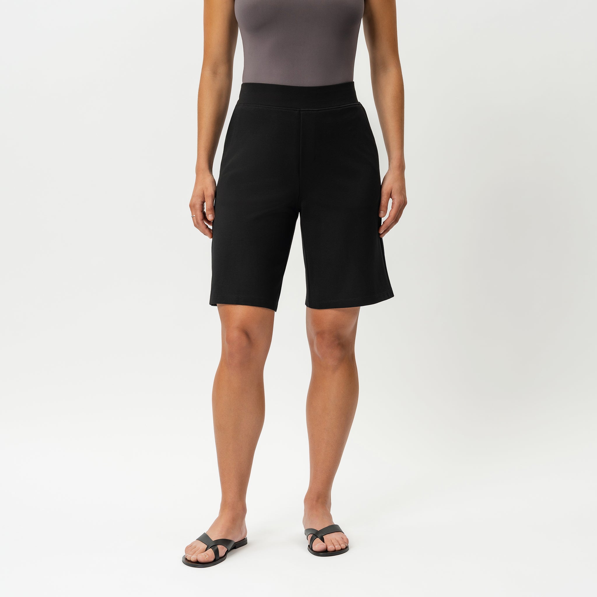 Light Ponte Shorts - Ninepine