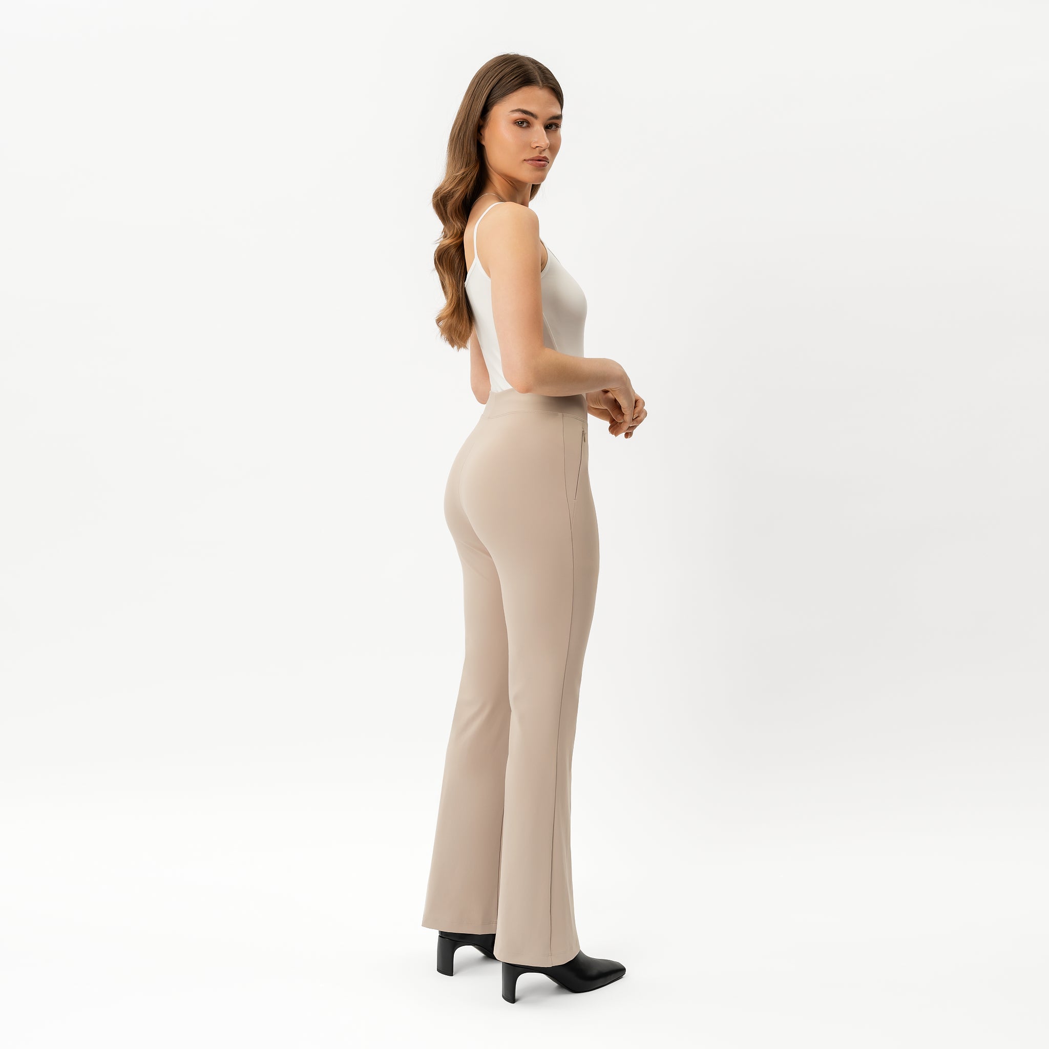 Asana Bootcut Pant - Ninepine