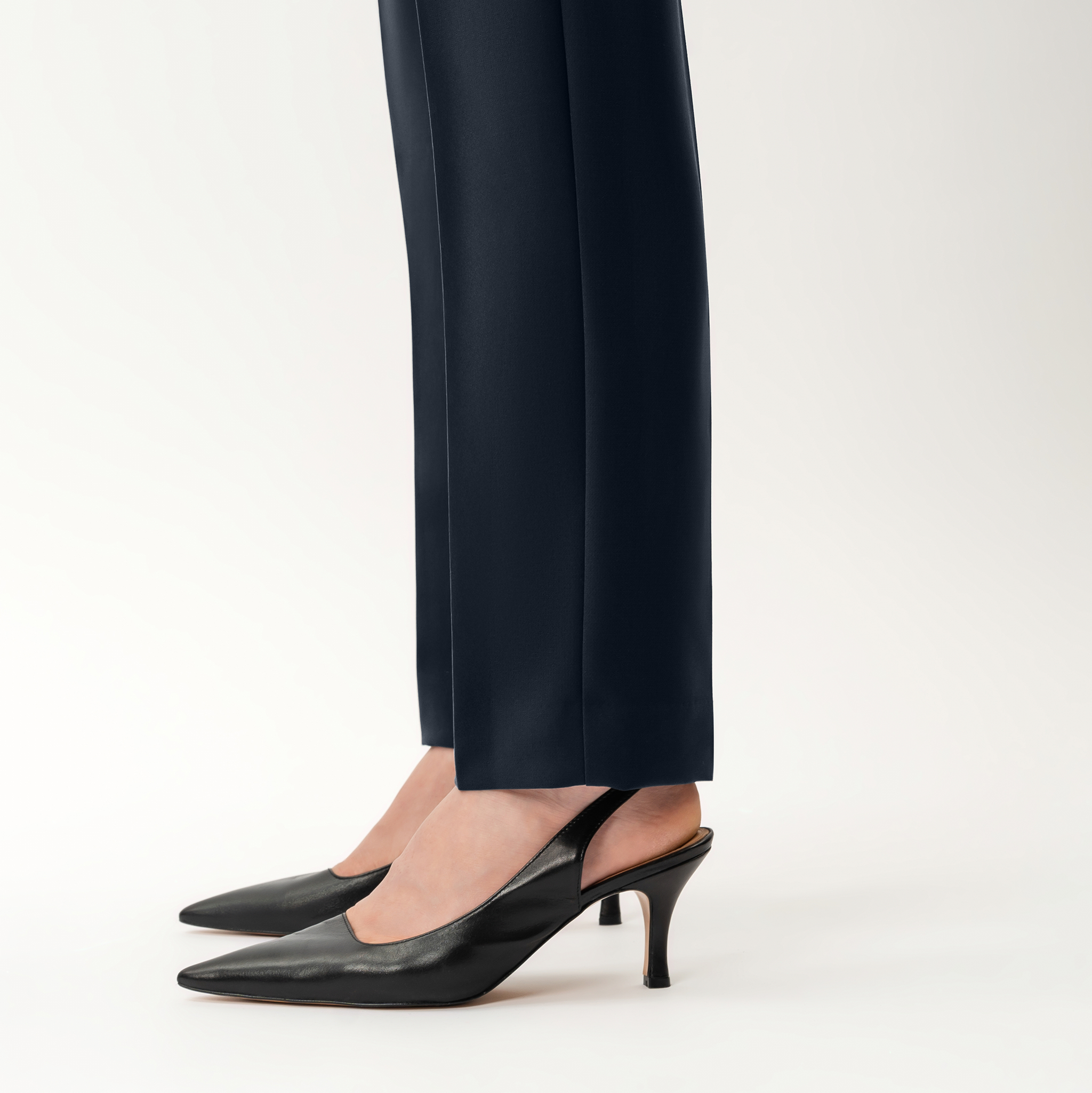 Crepe Slim Trouser - Ninepine